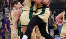 爱游戏官方-澳大利亚女篮在国外比赛中获得关键胜利