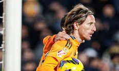 爱游戏平台-关于瓦伦西亚客场战胜皇家马德里，取得西甲连胜的信息