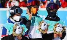 爱游戏官网app-举重冠军激动落泪，感谢支持