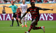 爱游戏投注-包含魔力表演！拜仁慕尼黑连续晋级欧洲赛四强的词条