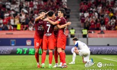 爱游戏课程-中超赛场争夺激烈，胜者创造历史