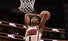 爱游戏入口-火箭战胜老鹰继续士气