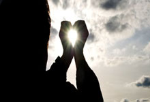 爱游戏app-河床主场氛围火爆，球迷热情助阵