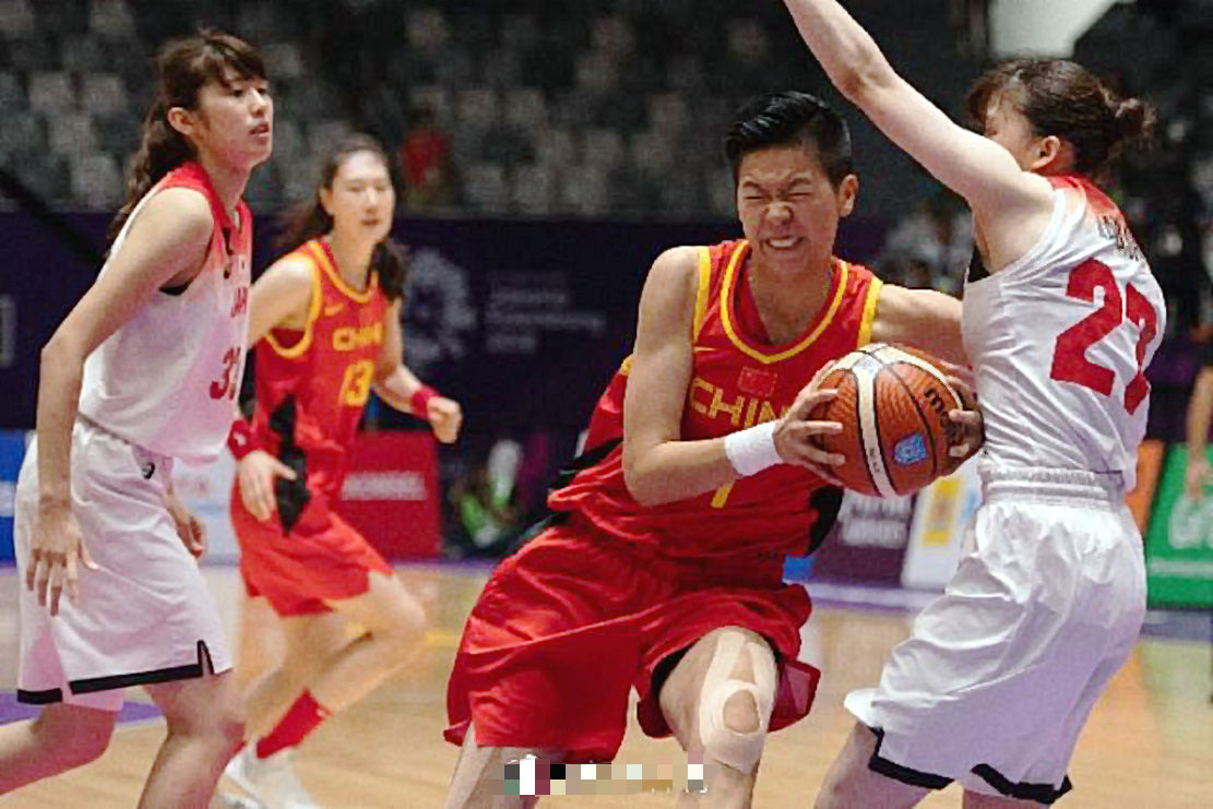 东南亚篮球决战即将上演,泰国队将力拼菲律宾冲击冠军 东南亚篮球决战即将上演,泰国队将力拼菲律宾冲击冠军