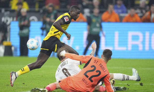 后防失误导致失球,球队进攻疲软的简单介绍 后防失误导致失球,球队进攻疲软的简单介绍