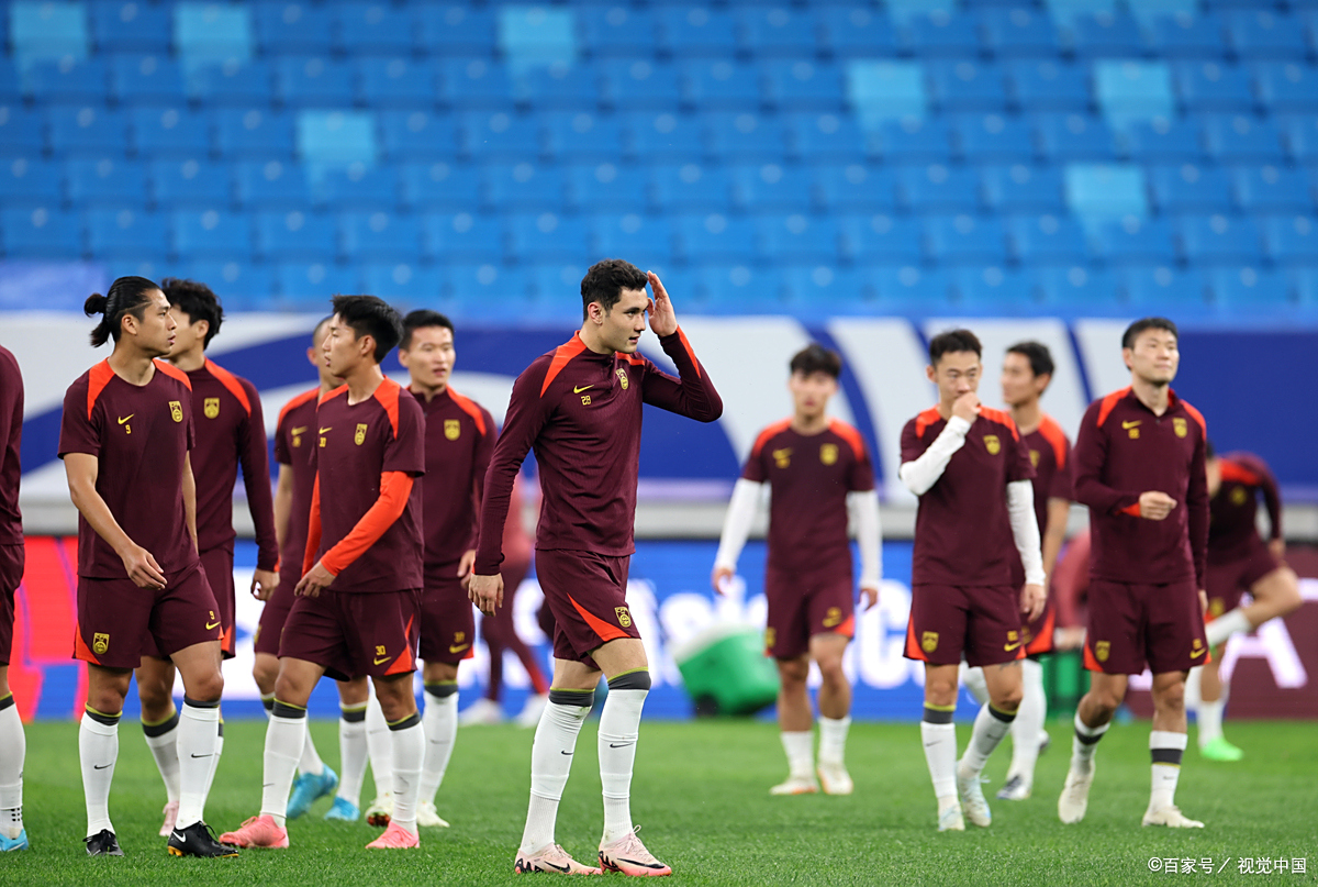 强队对阵强队，全力以赴争夺胜利荣耀的简单介绍