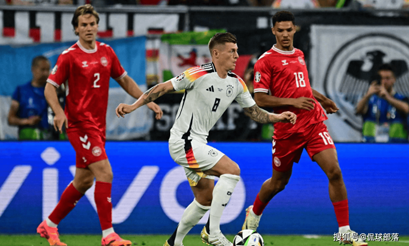 关于欧洲预选赛中，丹麦队被对手逼至胶着赛的信息