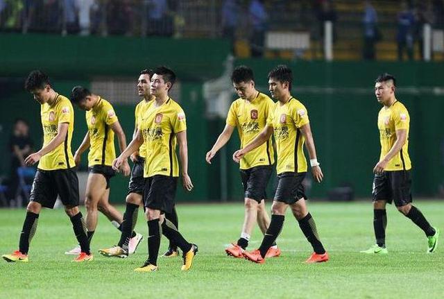 绿城主场不敌上港，中超积分榜排名下滑