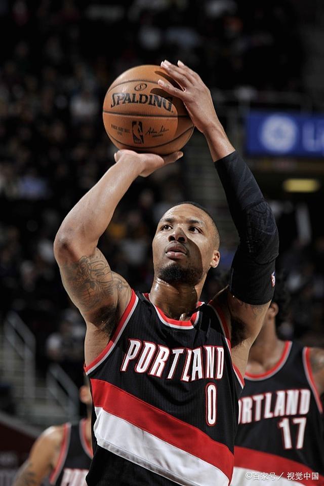 美国队客场战平哥斯达黎加队，双方互有胜负