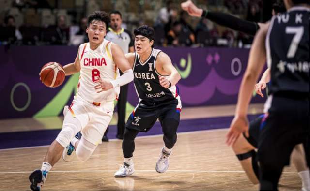 美国队客场战平哥斯达黎加队，双方互有胜负