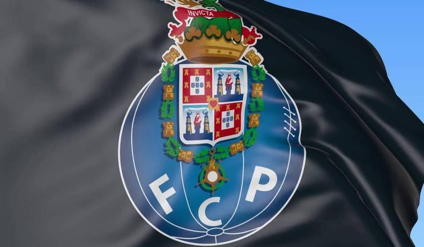 包含葡萄牙超级联赛：波尔图队轻松取胜保持联赛排名的词条