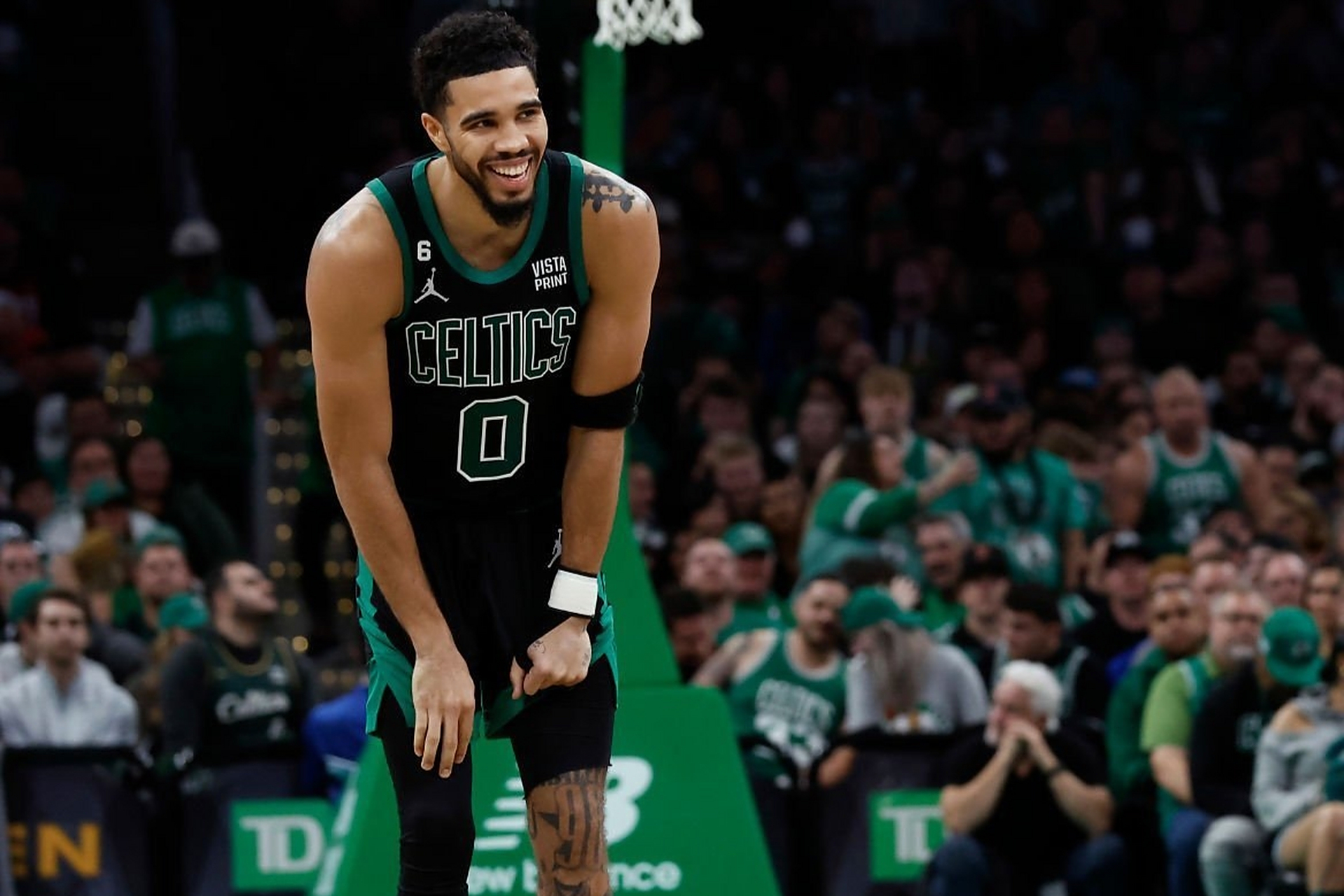 顽挺！活塞轻取凯尔特最疼痛一击