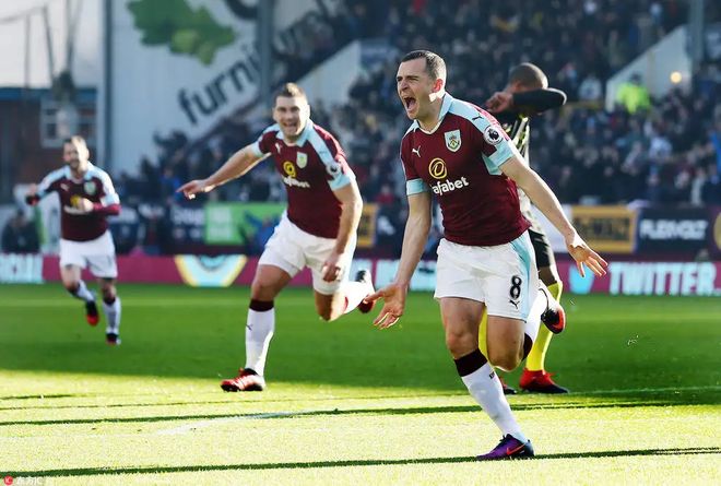 关于伯恩利客场爆冷取胜诺维奇，保住保级希望的信息