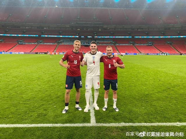 关于英格兰小胜克罗地亚，小组出线形势一片大好的信息
