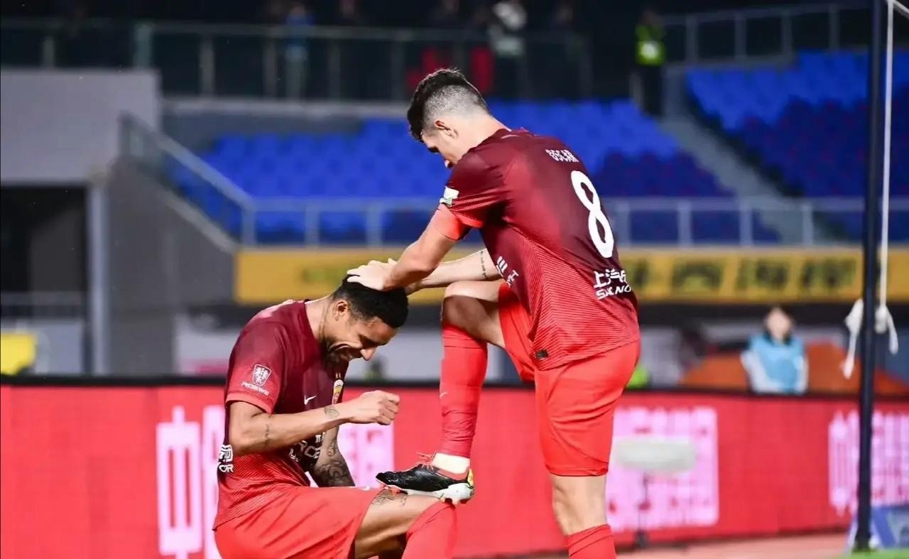 上港首战告负，球队士气受挫需尽快反弹的简单介绍