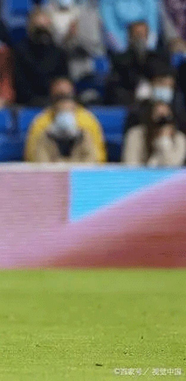 曼城客场战胜沃特福德，领跑英超榜首